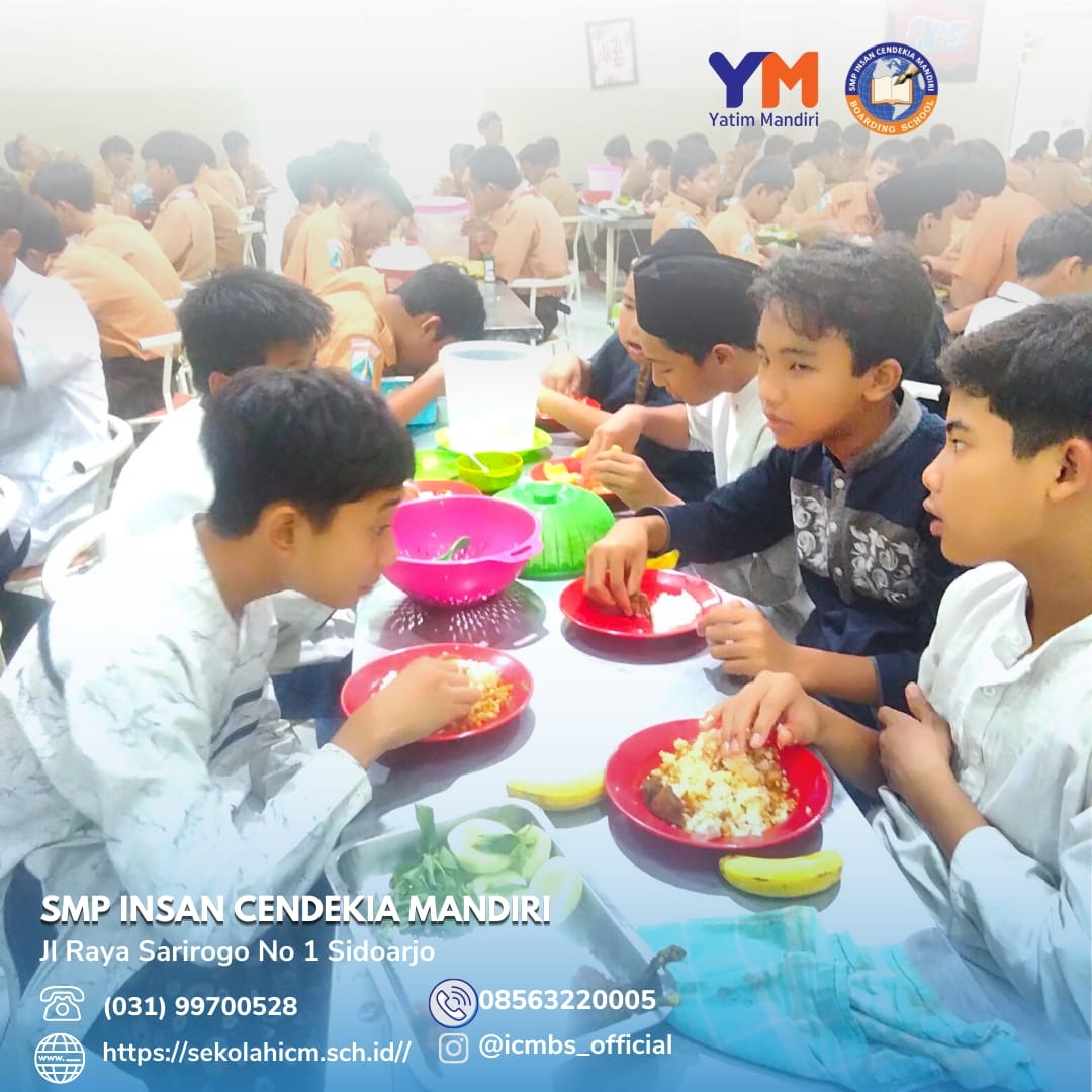 Makan Siang Hari Ini